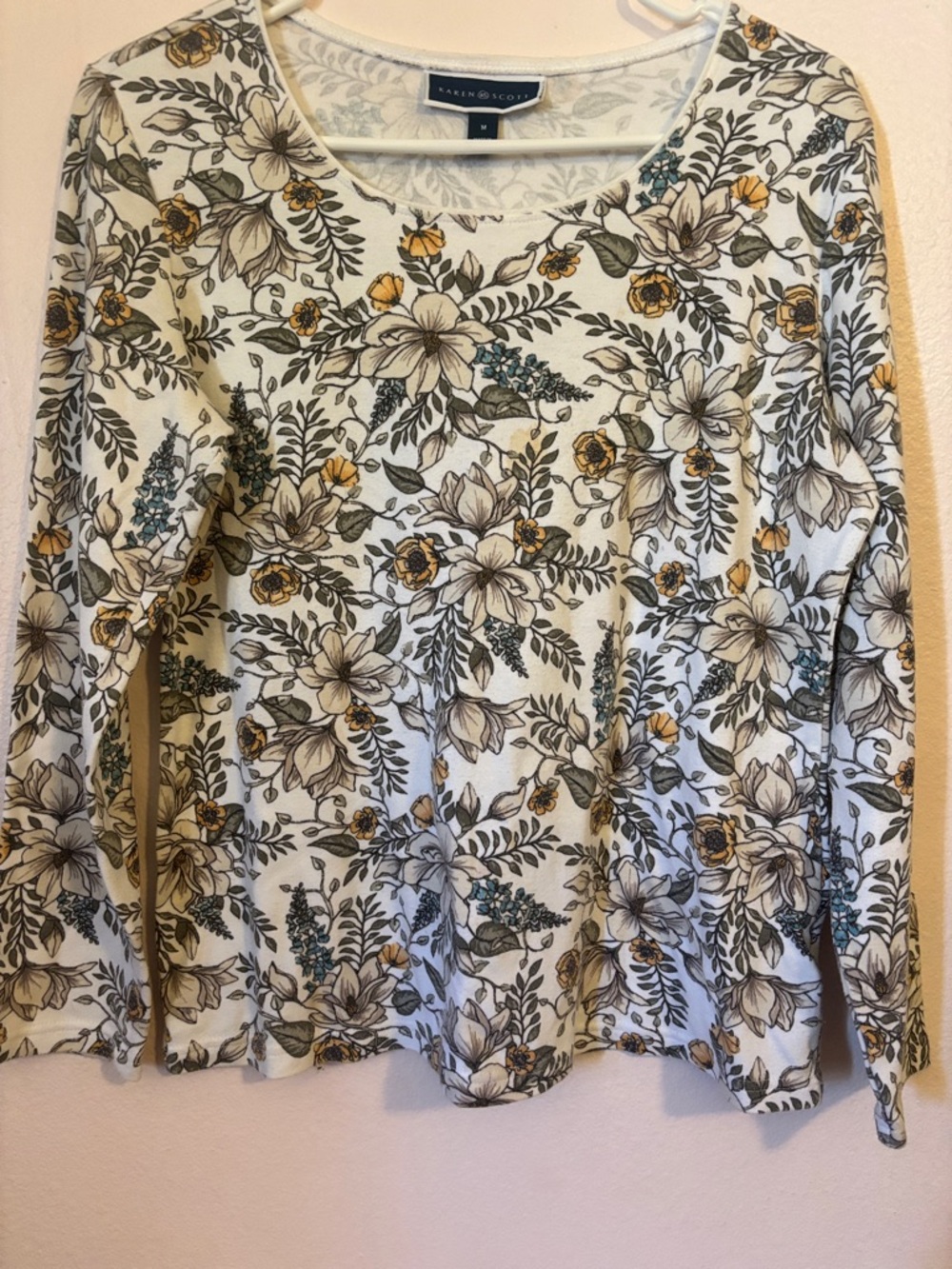 Karen Scott Woman’s Scoop Neck Floral Top with Long Sleeves, Size M